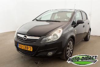Schadeauto Opel Corsa 1.2-16V \\\'111\\\' Edition Airco 115.547 km NAP 2010/3