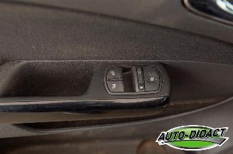 Opel Corsa 1.2-16V 111 Edition Airco 115.547 km NAP picture 12