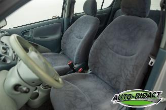 Toyota Yaris 1.3-16V Automaat VVT-i Sol picture 22