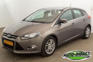 skadebil auto Ford Focus 1.6 TDCI Navi Clima ECOnetic Lease Titanium 2013/12