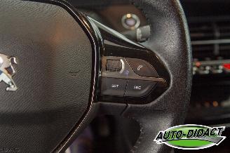 Peugeot 208 1.2 PureTech GT Digi Dash Clima Navi Camera picture 17