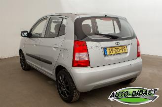 Kia Picanto 1.0 Light picture 3