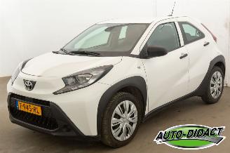 krockskadad bil auto Toyota Aygo X 1.0 VVT-i MT 65.635 km Airco 2023/9