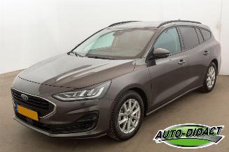 skadebil auto Ford Focus 1.0 EcoBoost Hybrid Clima Navi Connected 2022/11