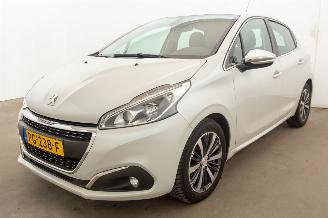 Schadeauto Peugeot 208 1.2 PureTech Automaat 107.250 km Navi Clima Allure 2017/6