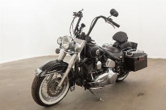 krockskadad bil motor Harley-Davidson  FLSTC 2013/2