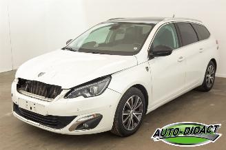 krockskadad bil auto Peugeot 308 1.6 HDI Pano Clima Navi 2015/10