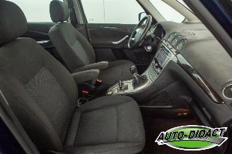 Ford Galaxy 2.0-16V 7p. Clima Ghia Limited picture 18