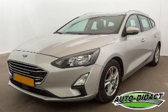 Unfallwagen Ford Focus 1.0 EcoBoost Hybrid Clima Navi Camera Trend Edition Business 2021/11