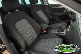 Volkswagen Passat 1.6 TDI Clima Navi Comfort Executive Line BlueMotion picture 19