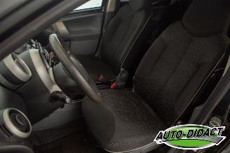 Peugeot 107 1.0-12V Airco Millesim 200 picture 22