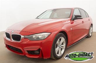 Damaged car BMW 3-serie 318d Automaat Leder Clima Navi 2015/10