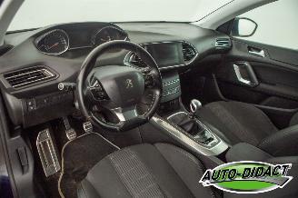 Peugeot 308 1.6 BlueHDi Clima Navi Camera Feline picture 23