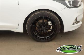 Hyundai I-20 Coupé 1.0 69.916 km Open Pano Clima Navi Camera picture 34