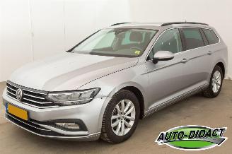 krockskadad bil auto Volkswagen Passat 1.5 TSI Automaat Clima Navi Comfort Business 2019/10