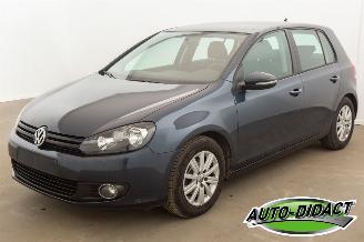 uszkodzony samochody osobowe Volkswagen Golf 1.6 TDI BlueMotion Clima Navi 2012/6
