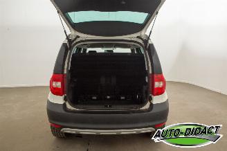 Skoda Yeti 1.2 TSI Automaat Airco Navi Ambition picture 34