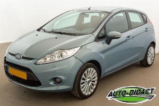 skadebil auto Ford Fiesta 1.25 Airco Limited 2010/1