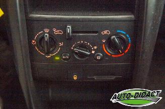 Peugeot 207 1.4-16V Airco Color-line picture 9