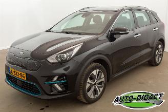 skadebil auto Kia e-Niro DynamicLine 64 kWh Camera Clima Navi 2020/12