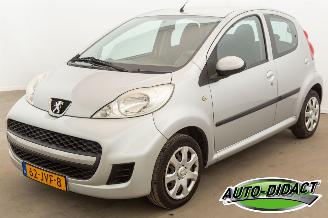 skadebil auto Peugeot 107 1.0-12V 102.196 km Airco Sublime 2009/9