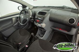 Peugeot 107 1.0-12V 102.196 km Airco Sublime picture 13