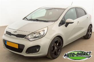skadebil auto Kia Rio 1.2 CVVT Clima Super Pack 2011/12