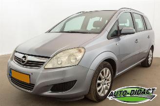 krockskadad bil auto Opel Zafira 1.8 Koppeling matig Temptation 2008/3
