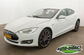 skadebil auto Tesla Model S 85 Base FREE SUPERCHARGE Accu vervangen 30-01-2023 ORIGINEEL 2014/12
