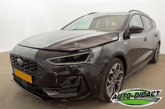 Unfallwagen Ford Focus Wagon 1.0 EcoBoost Hybrid ST Line X Navi Camera 2022/12