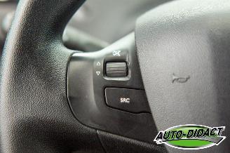 Peugeot 208 1.2 PureTech 90.306 km NAP Airco Navi Blue Lion picture 15