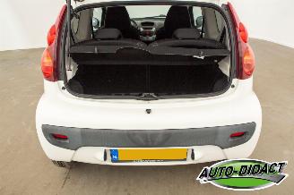 Peugeot 107 1.0 56.757 km Airco picture 32