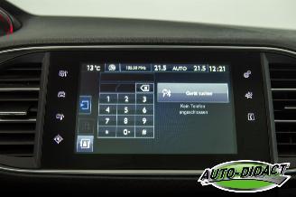 Peugeot 308 SW 1.6 HDI Allure Pano Camera navi picture 9