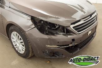 Peugeot 308 SW 1.6 HDI Allure Pano Camera navi picture 32