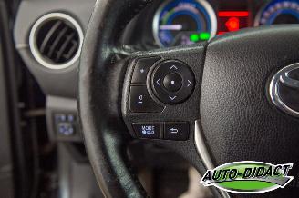 Toyota Auris Touring Sports 1.8 Hybrid Clima Navi Camera Pano Executive picture 16