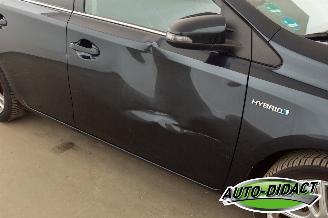 Toyota Auris Touring Sports 1.8 Hybrid Clima Navi Camera Pano Executive picture 32