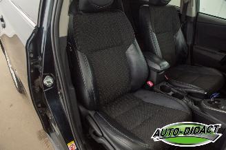 Toyota Auris Touring Sports 1.8 Hybrid Clima Navi Camera Pano Executive picture 22