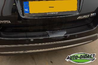 Toyota Auris Touring Sports 1.8 Hybrid Clima Navi Camera Pano Executive picture 35