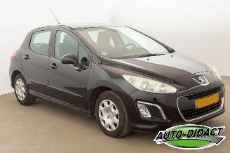 Peugeot 308 1.6 VTi Clima Access picture 2
