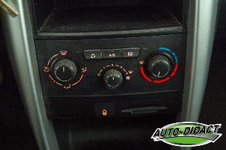 Peugeot 207 1.6 VTi Airco Pano Première picture 9