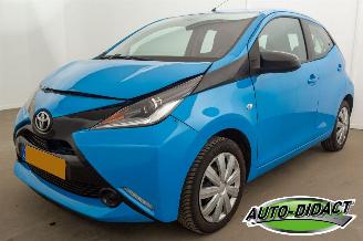 skadebil auto Toyota Aygo 1.0 VVT-i x-pose 2018/1