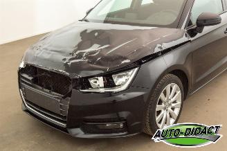 Audi A1 1.6 TDI Airco Pano Ambition picture 36