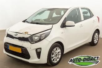 krockskadad bil auto Kia Picanto 1.0 CVVT Airco 38.590 km NAP Navi Camera ComfortPlusLine Navigator 2018/10