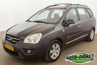krockskadad bil auto Kia Carens 2.0 CVVT 7p. Clima X-ecutive 2007/5