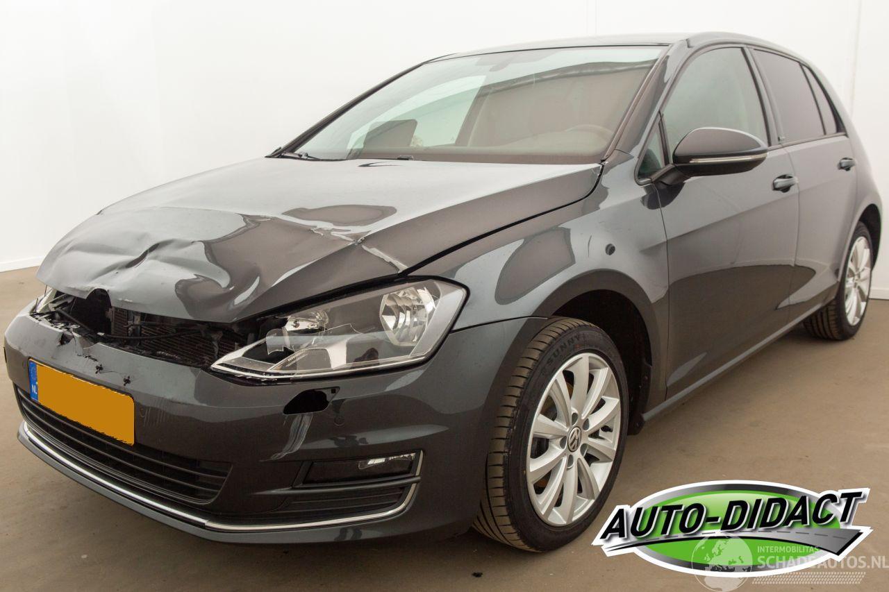 Volkswagen Golf 1.2 TSI Clima Connected Series