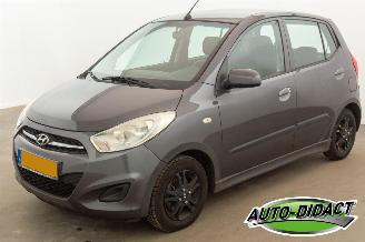 Unfallwagen Hyundai I-10 1.2 i-Drive Cool Airco 2011/2