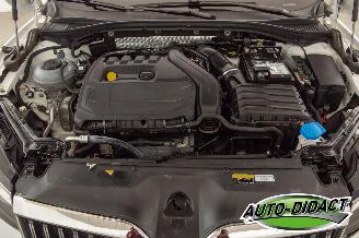 Skoda Superb 1.5 TSI Automaat Pano Digi Dash Navi ACT Business Edition picture 34