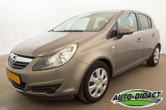 Schadeauto Opel Corsa 1.2-16V \\\'111\\\' Edition Airco 2010/5