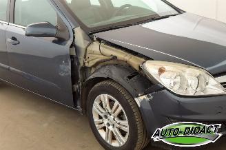 Opel Astra 1.6 Cosmo Navi Stoelverwarming Leder picture 33