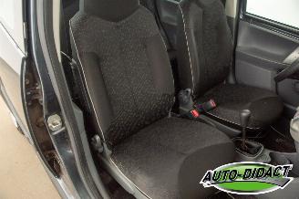 Peugeot 107 1.0-12V Airco Millesim picture 16
